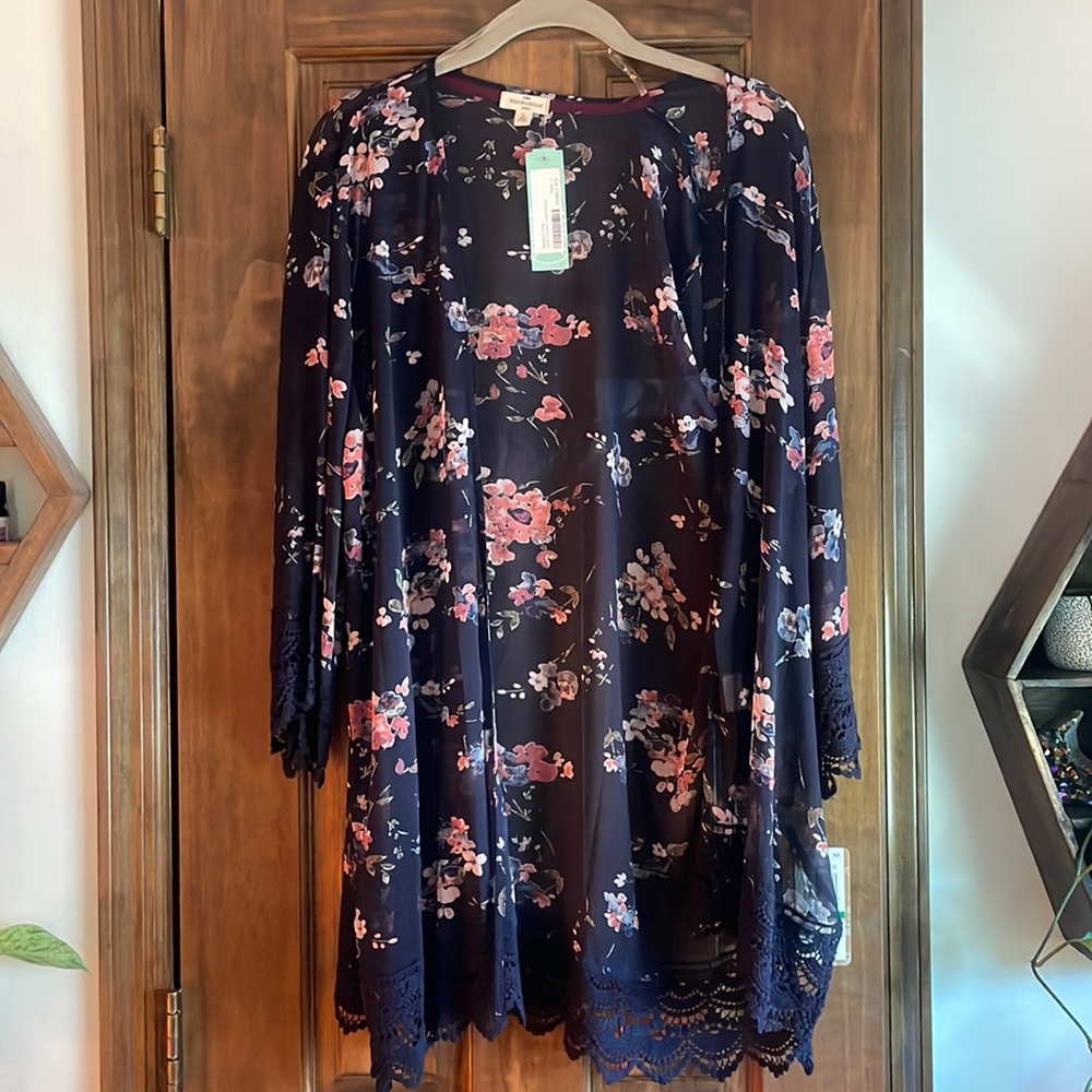 Mason and belle navy blue floral kimono